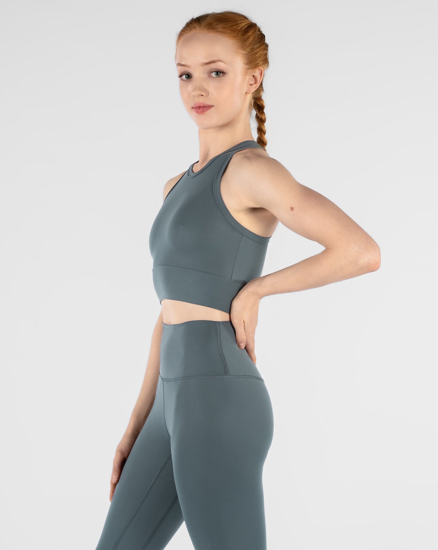 Hochgeschlossenes Suri Crop-Top